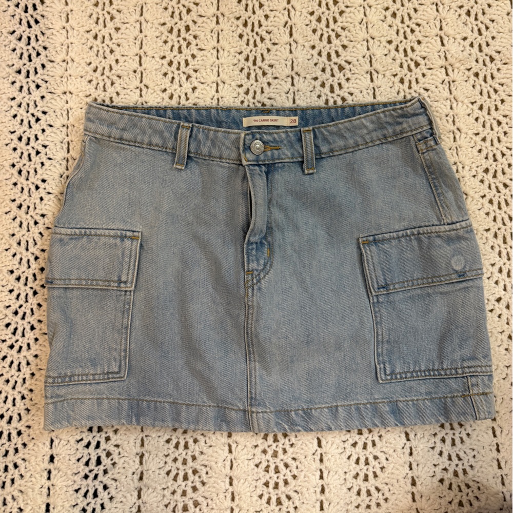Levi’s denim cargo mini skirt